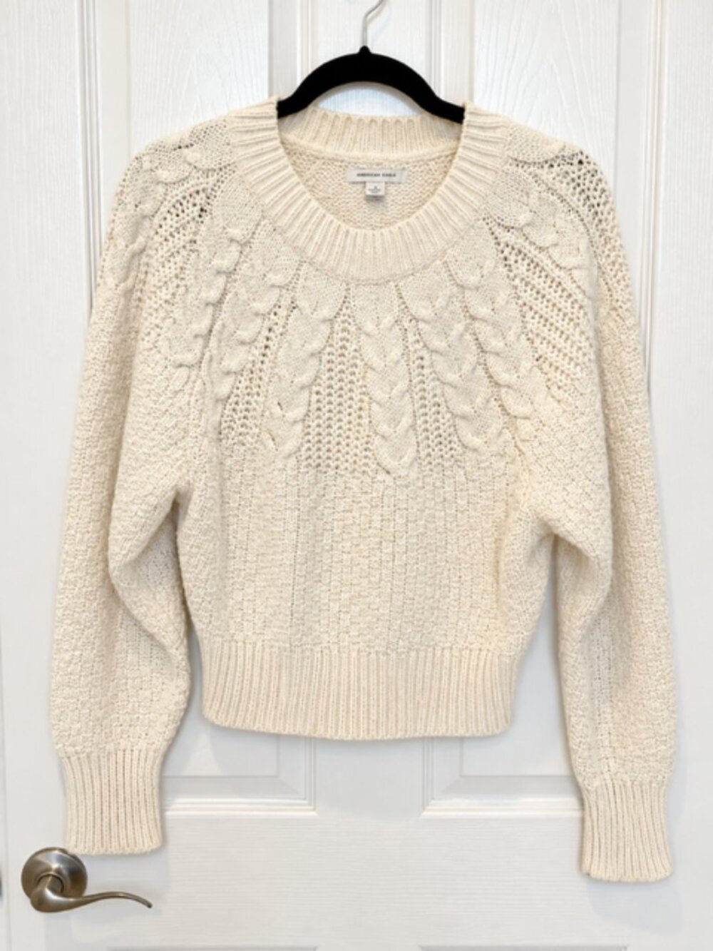 American Eagle Cream Cable Knit Sweater M Cottagecore Fisherman Cozy